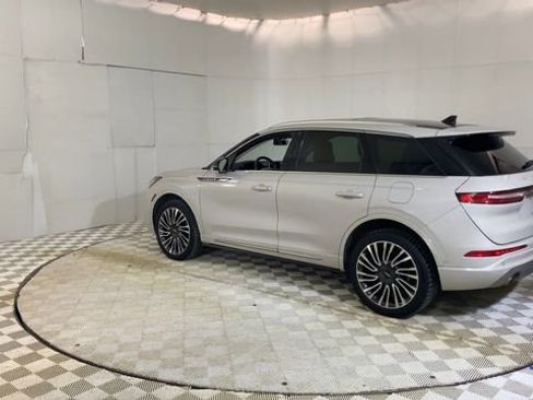 Used 2020 Lincoln Corsair Reserve w/ Equipment Group 201A image 6