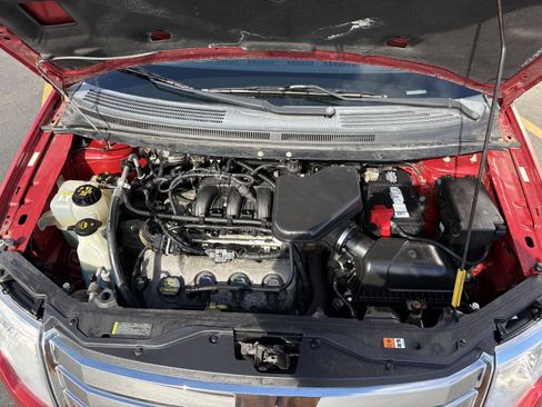 Used 2010 Ford Edge SE image 24