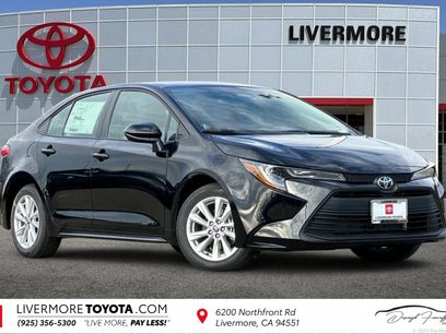 New 2025 Toyota Corolla LE