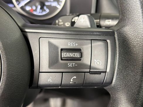 Used 2023 Nissan Rogue S image 25