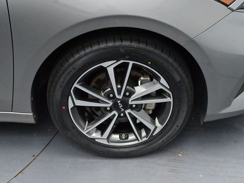 Used 2023 Kia Forte LXS FWD image 29