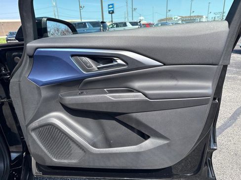 Used 2025 Chevrolet Equinox EV LT w/ Convenience Package image 30