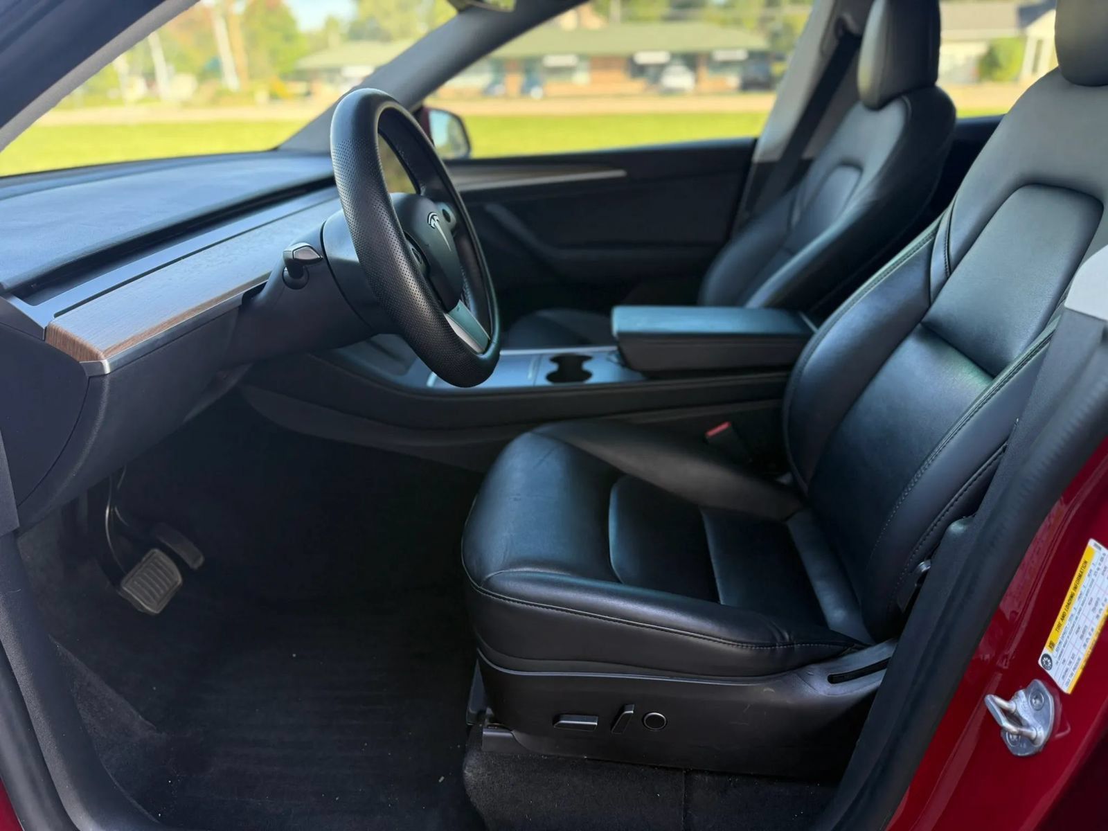 Used 2023 Tesla Model Y AWD image 13