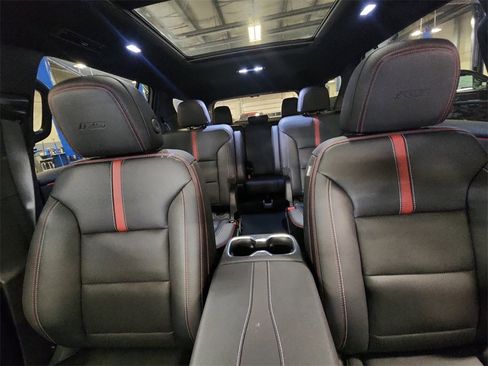 Certified 2024 Chevrolet Traverse RS w/ LPO, Floor Liner Package image 33