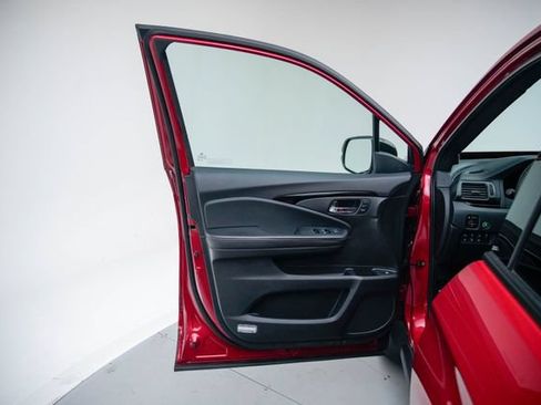 Certified 2024 Honda Ridgeline Black Edition image 23