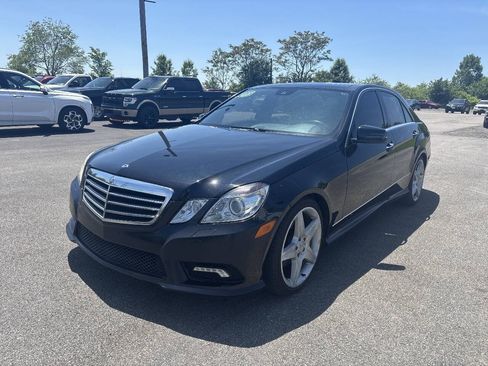 Used 2010 Mercedes-Benz E 350 4MATIC Sedan image 3