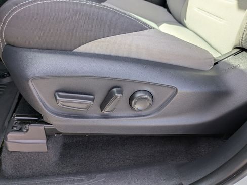 Used 2024 Toyota Tacoma TRD Sport image 12