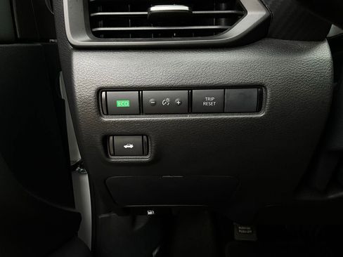 Used 2025 Nissan Sentra S image 20