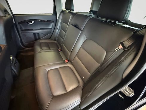 Used 2016 Volvo XC70 T5 Premier w/ Proximity Package image 13