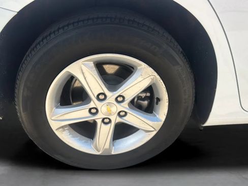 Used 2025 Chevrolet Malibu LS FWD image 33