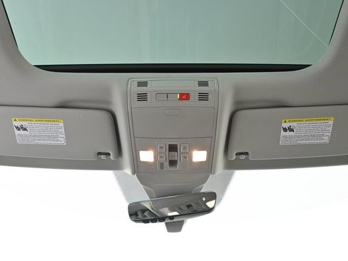Used 2025 Volkswagen Jetta SEL FWD image 20