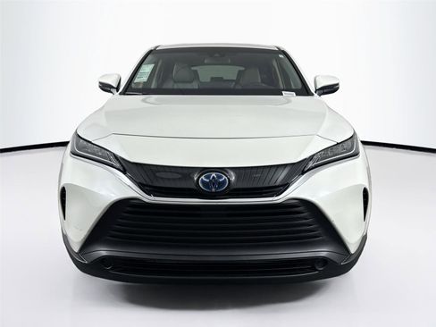 Certified 2022 Toyota Venza XLE image 7