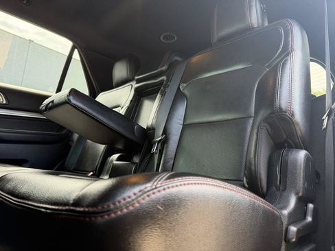 Used 2018 Ford Explorer Sport AWD/4WD image 10