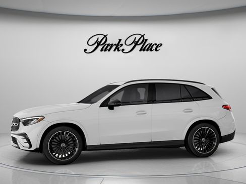 Used 2026 Mercedes-Benz GLC 300 image 4