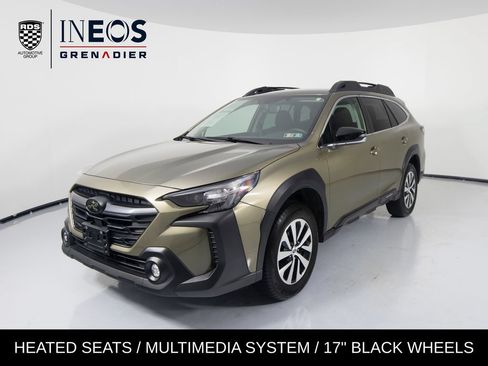 Used 2025 Subaru Outback Premium AWD/4WD image 1