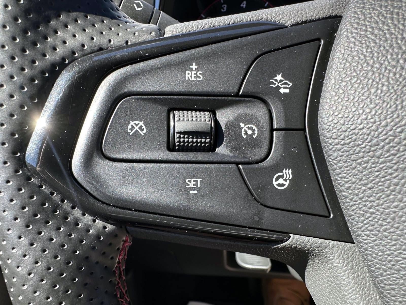 Used 2026 Chevrolet Trax RS w/ Driver Confidence Package FWD image 14