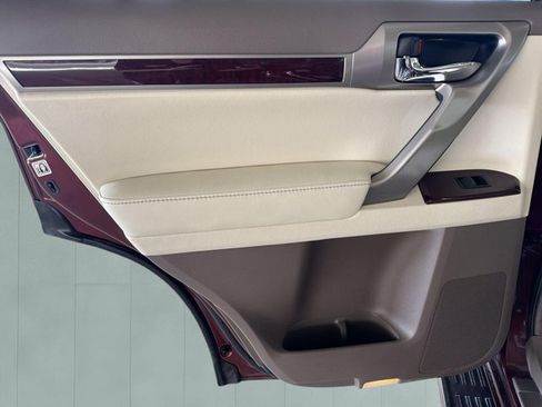 Used 2019 Lexus GX 460 Premium w/ Premium Package AWD/4WD image 12