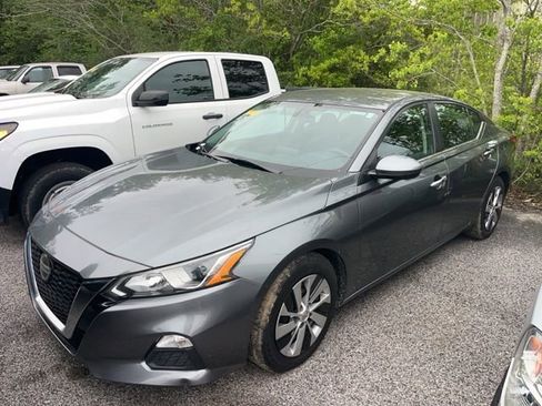 Used 2020 Nissan Altima 2.5 S image 2