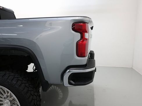 Used 2024 Chevrolet Silverado 2500 LT w/ Texas Edition image 58