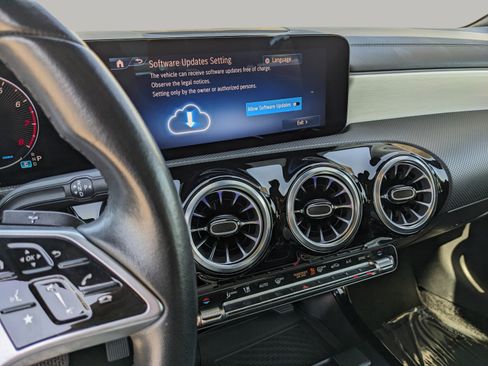 Used 2025 Mercedes-Benz CLA 250 image 22