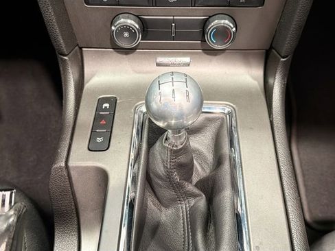 Used 2010 Ford Mustang GT Premium image 14