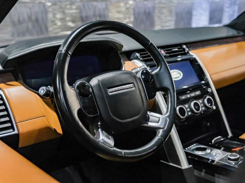 Used 2019 Land Rover Discovery HSE Luxury image 14