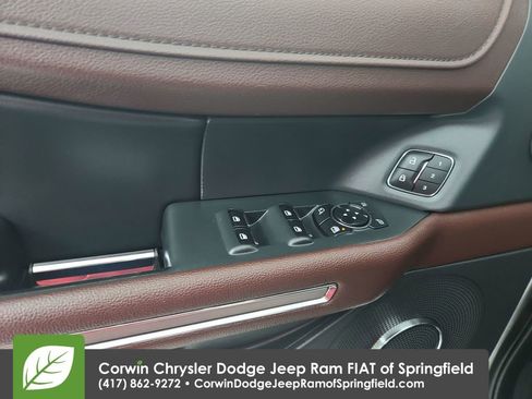 Used 2024 Ford Expedition Limited image 20