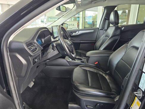 Used 2024 Ford Escape Platinum AWD/4WD image 18