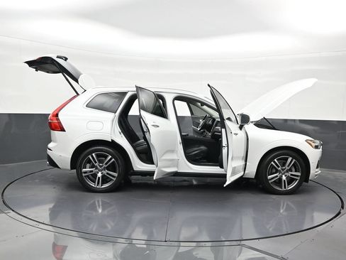 Used 2018 Volvo XC60 T6 Momentum w/ Advanced Package AWD/4WD image 31