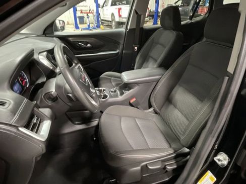 Used 2024 GMC Terrain SLE image 17