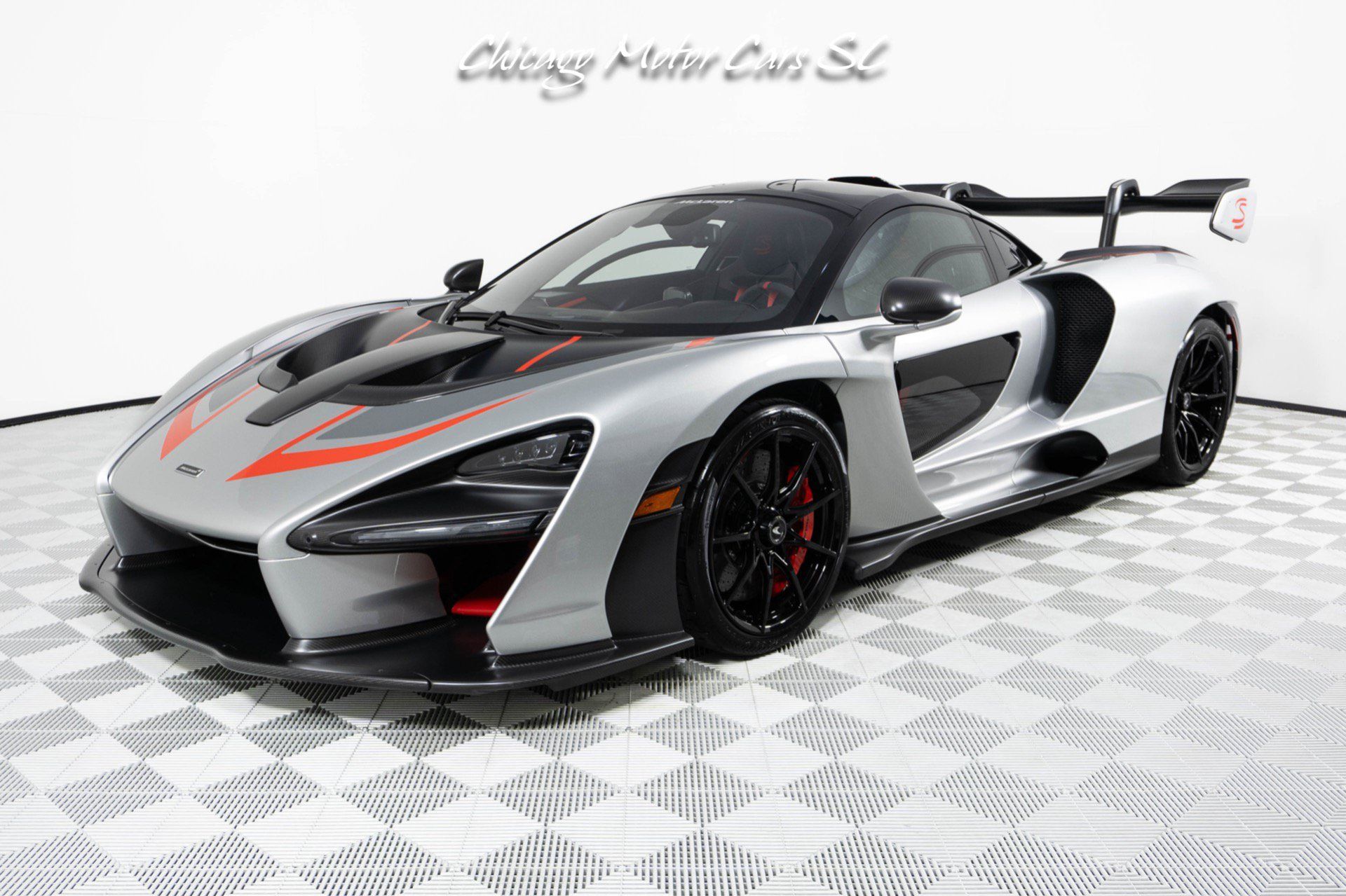 Used 2019 McLaren Senna RWD image 1