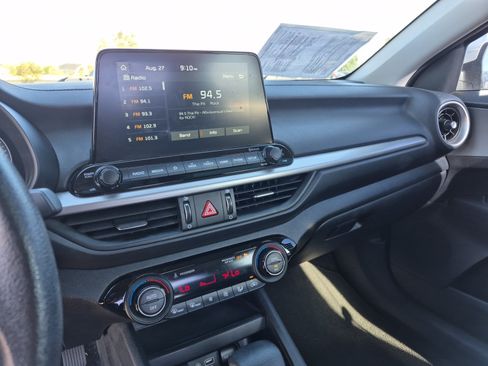 Used 2019 Kia Forte LXS FWD image 11