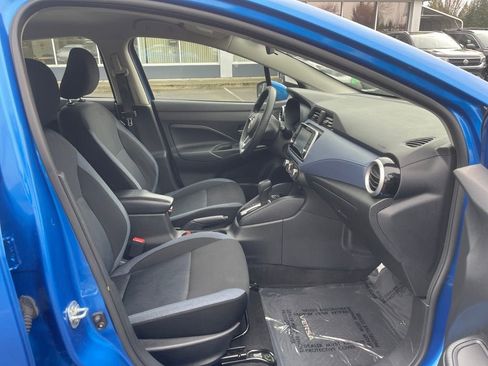 Used 2023 Nissan Versa SV image 10