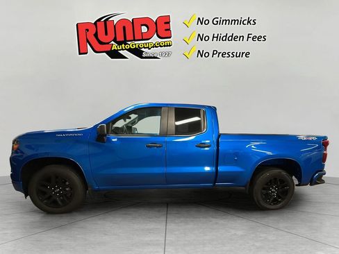 Used 2022 Chevrolet Silverado 1500 Custom image 2