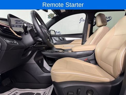 Used 2025 Buick Enclave Preferred image 10