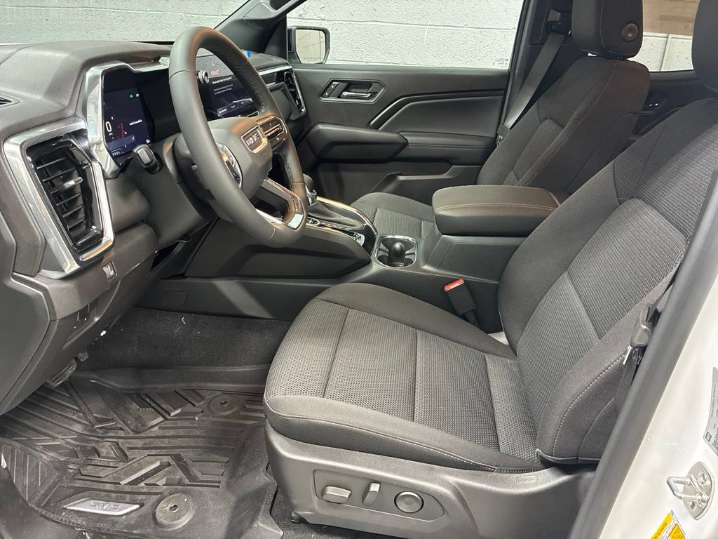 New 2026 GMC Canyon Elevation w/ Convenience Package AWD/4WD image 17