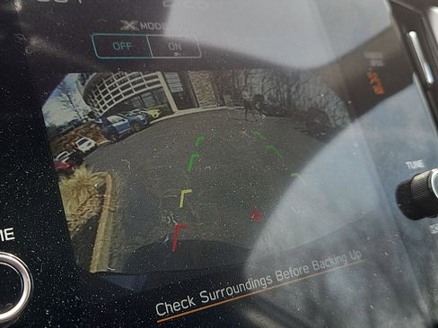 Certified 2025 Subaru Outback Premium image 8