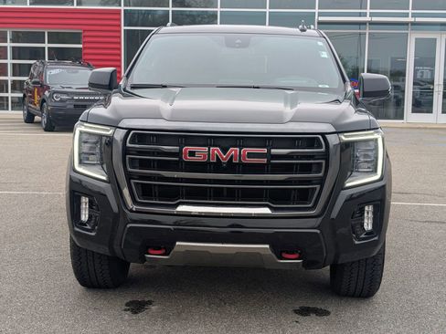 Used 2023 GMC Yukon XL AT4 w/ AT4 Premium Plus Package AWD/4WD image 2