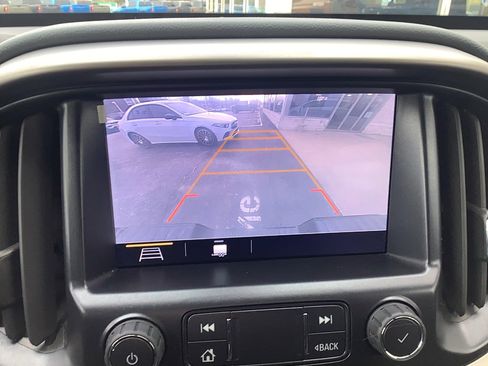 Used 2022 Chevrolet Colorado Z71 w/ Z71 Midnight Edition image 14