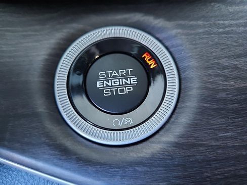 New 2024 Jeep Grand Cherokee L Limited image 33