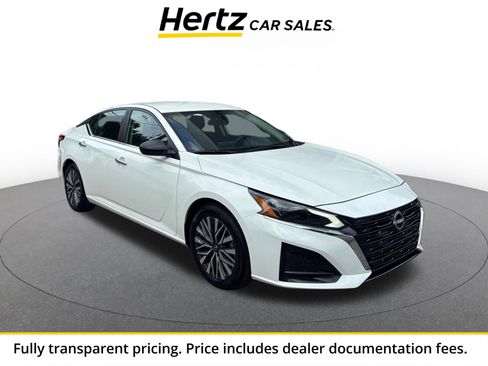 Used 2025 Nissan Altima 2.5 SV FWD image 1
