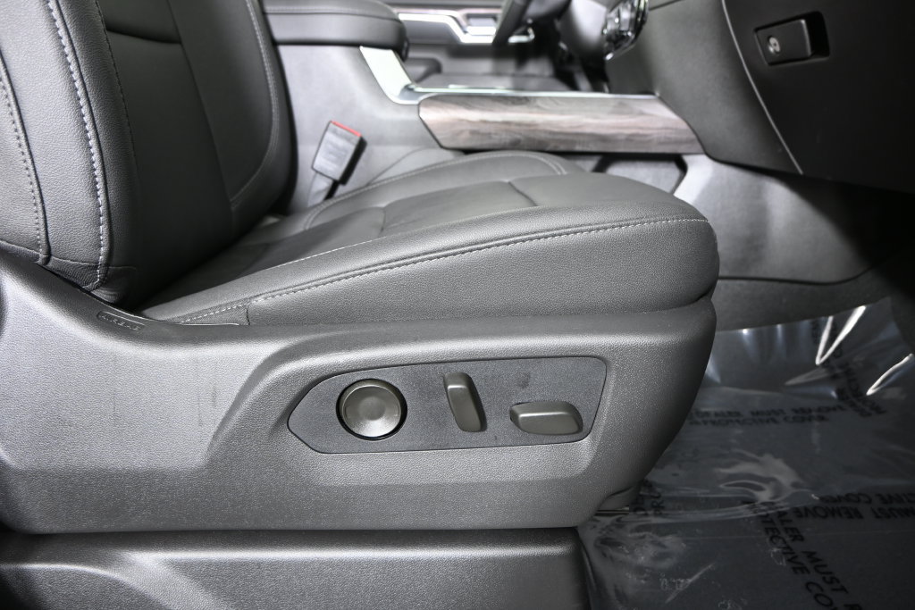 Used 2026 Chevrolet Silverado 3500 LTZ w/ LTZ Premium Package AWD/4WD image 15