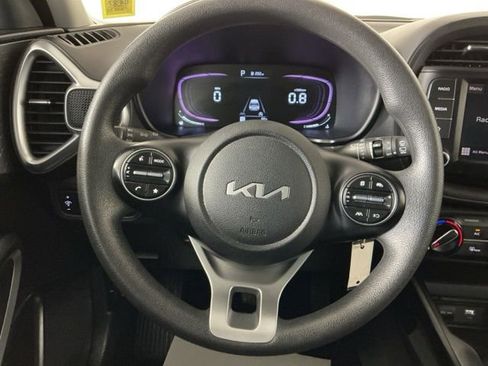 Used 2024 Kia Soul LX w/ Option Group 015 FWD image 16