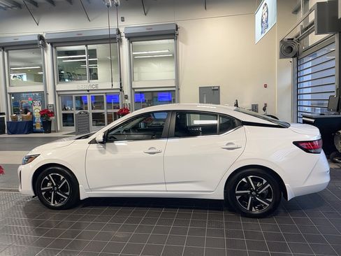 Used 2025 Nissan Sentra SV w/ All-Weather Package image 4