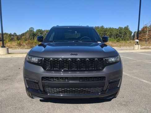 New 2025 Jeep Grand Cherokee L Limited w/ Black Appearance Package image 19