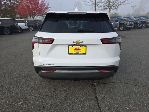 New 2025 Chevrolet Equinox LT image 5