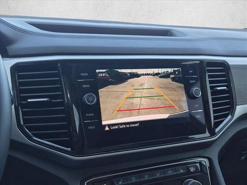 Used 2022 Volkswagen Atlas SE FWD image 6
