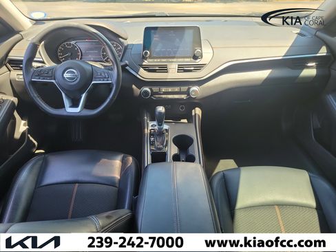 Used 2022 Nissan Altima 2.5 SR FWD image 16