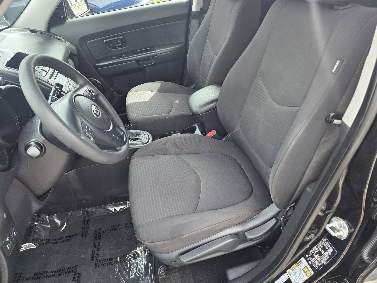 Used 2013 Kia Soul FWD image 6