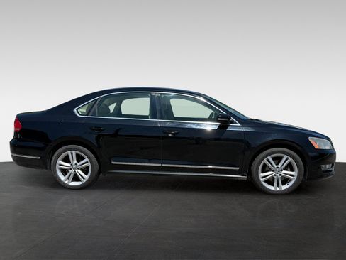 Used 2014 Volkswagen Passat TDI SE FWD image 4
